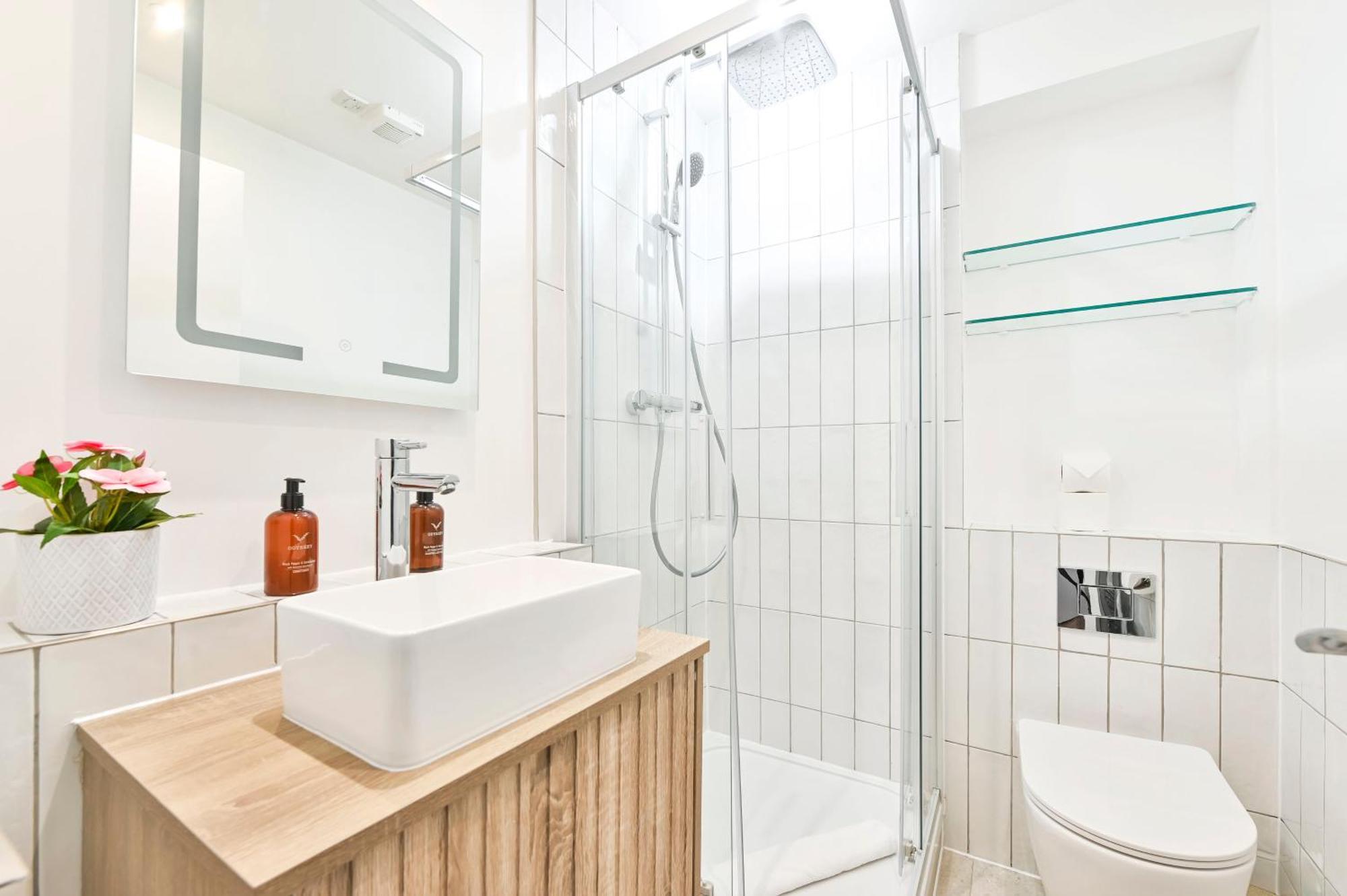 Wonderful Fitzrovia 3 Bed Apartment Londra Esterno foto
