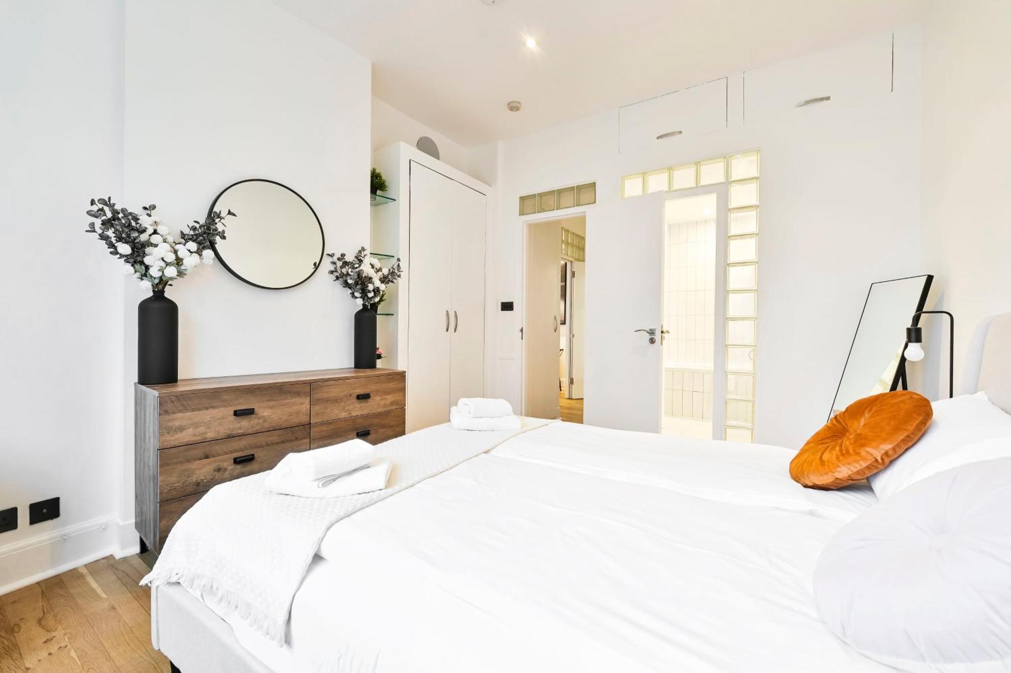 Wonderful Fitzrovia 3 Bed Apartment Londra Esterno foto